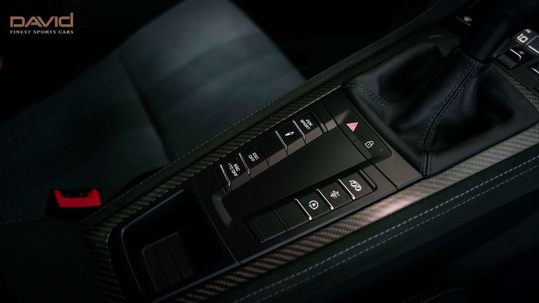 Porsche 718 Cayman GT4 RS