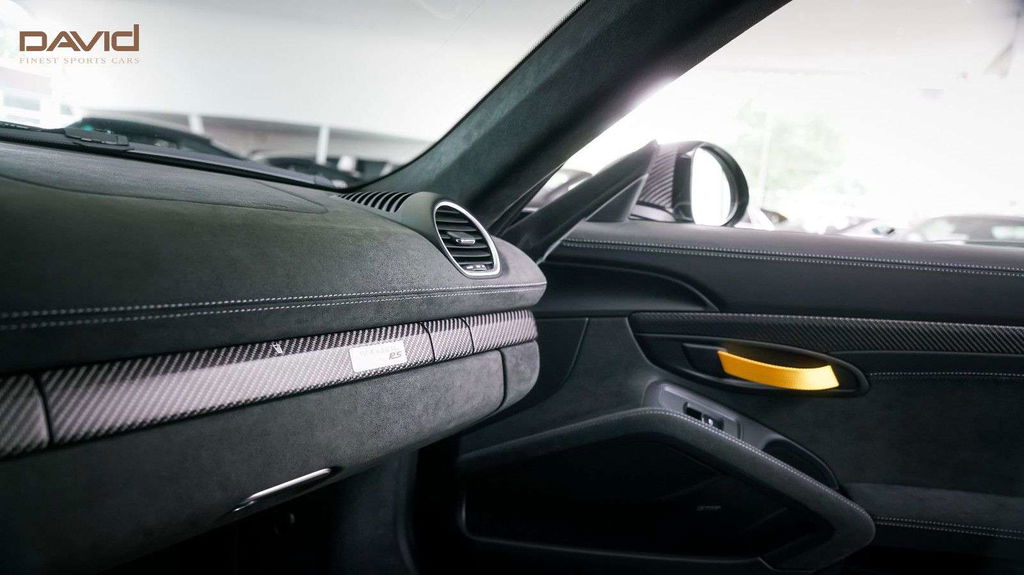 Porsche 718 Cayman GT4 RS