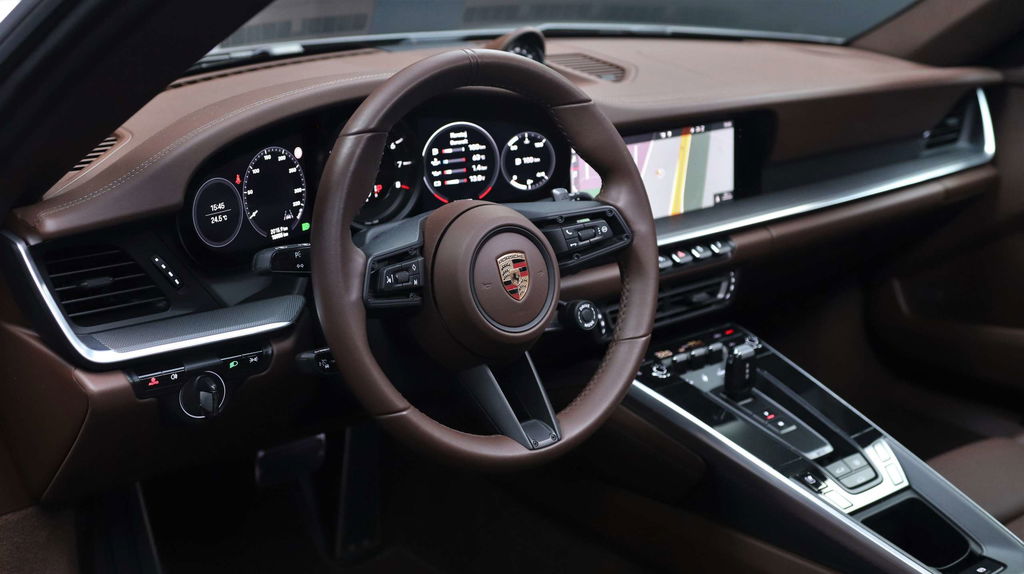 Porsche 992 Carrera 4S