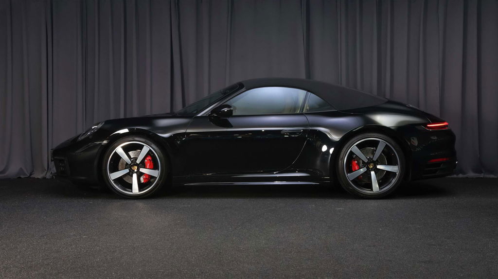 Porsche 992 Carrera 4S