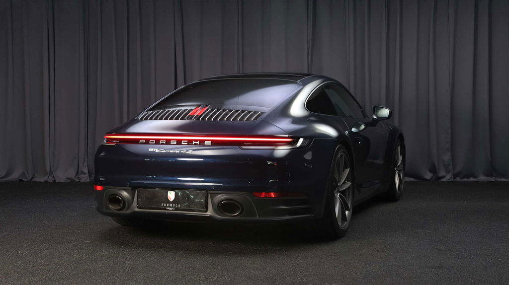 Porsche 992 Carrera 4S