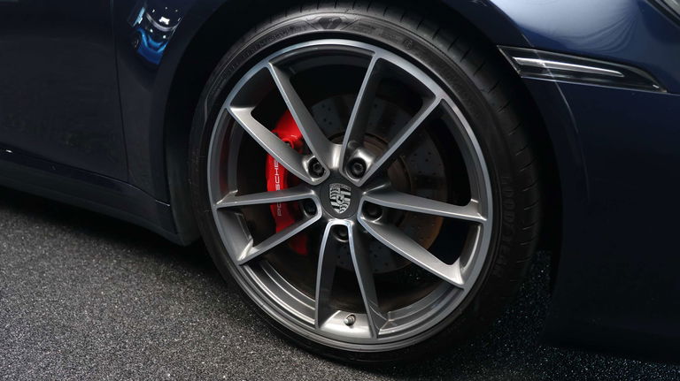 Porsche 992 Carrera 4S