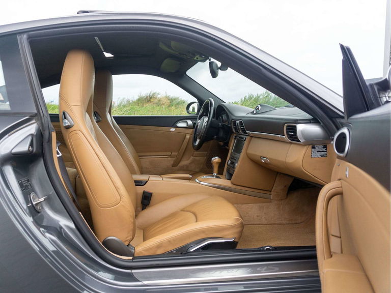 Porsche 997 Carrera 4S