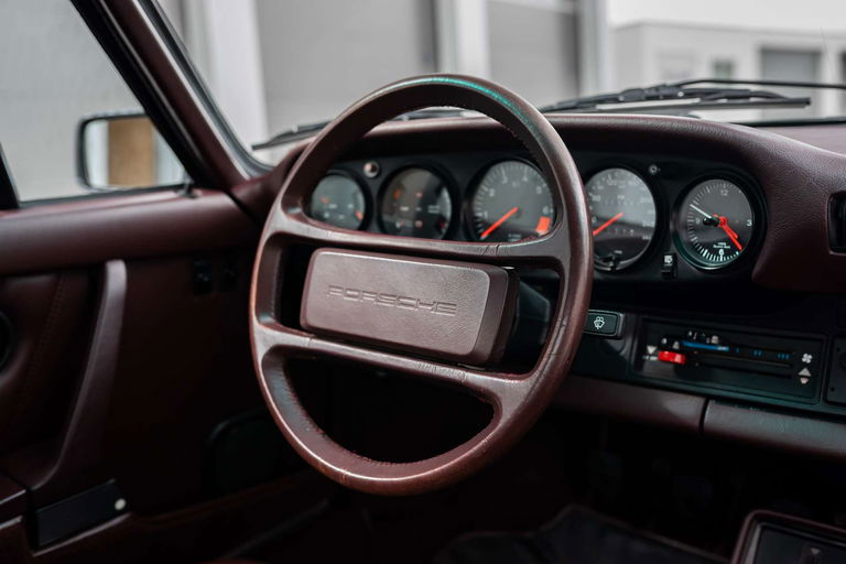 Porsche 911 Carrera 3.2