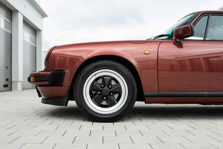 Porsche 911 Carrera 3.2