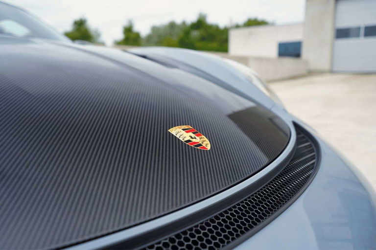 Porsche 718 Cayman GT4 RS