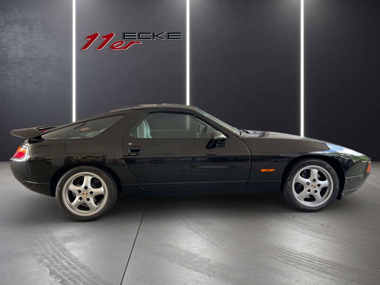 Porsche 928 GTS