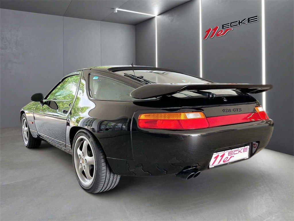 Porsche 928 GTS