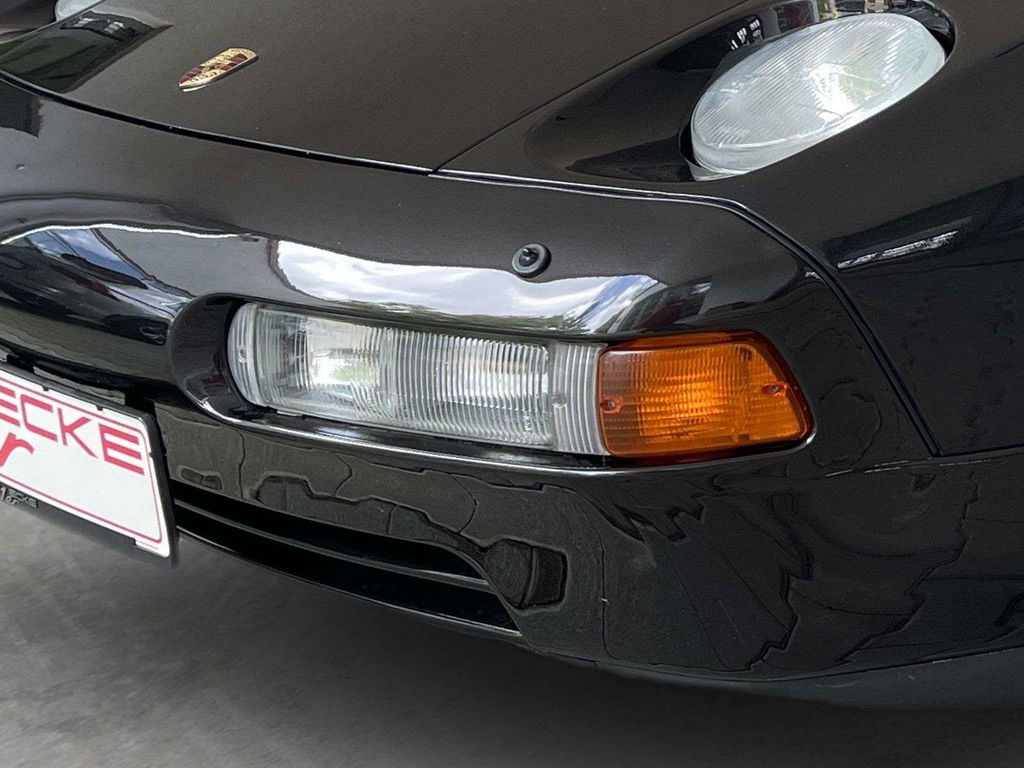 Porsche 928 GTS