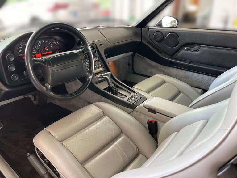 Porsche 928 GTS