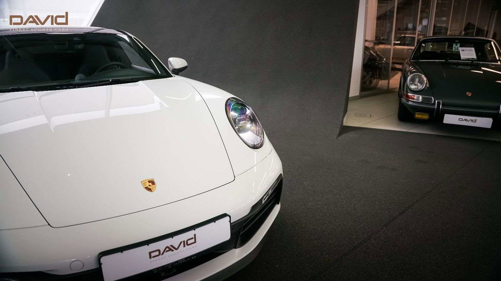 Porsche 992 Carrera 4S