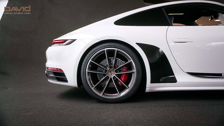 Porsche 992 Carrera 4S