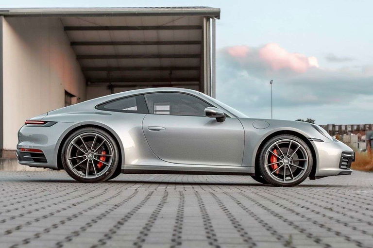 Porsche 992 Carrera 4S