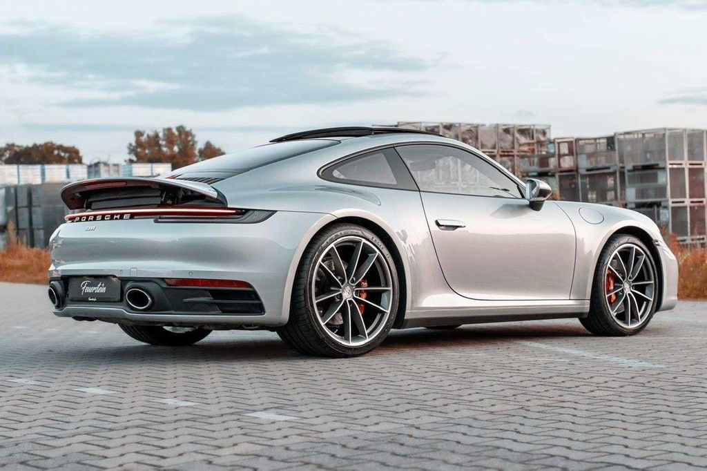 Porsche 992 Carrera 4S