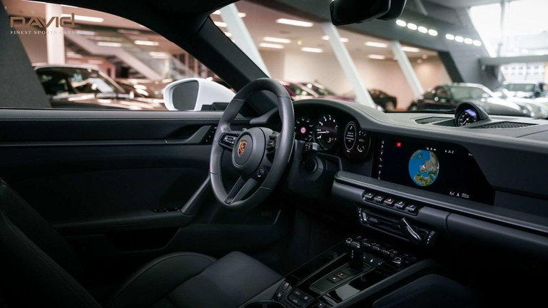 Porsche 992 Carrera 4S