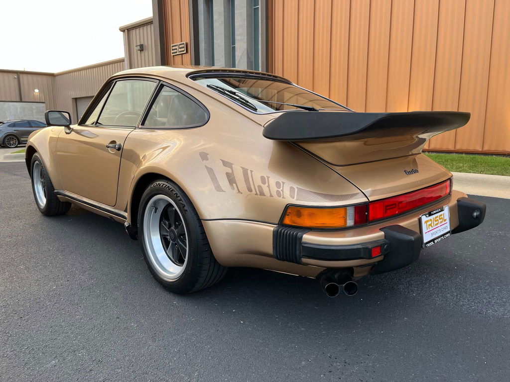 Porsche 911 Turbo 3.3 (US)