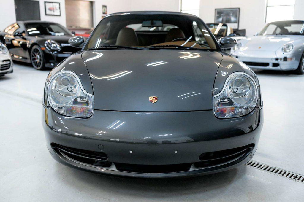 Porsche 996 Carrera 4