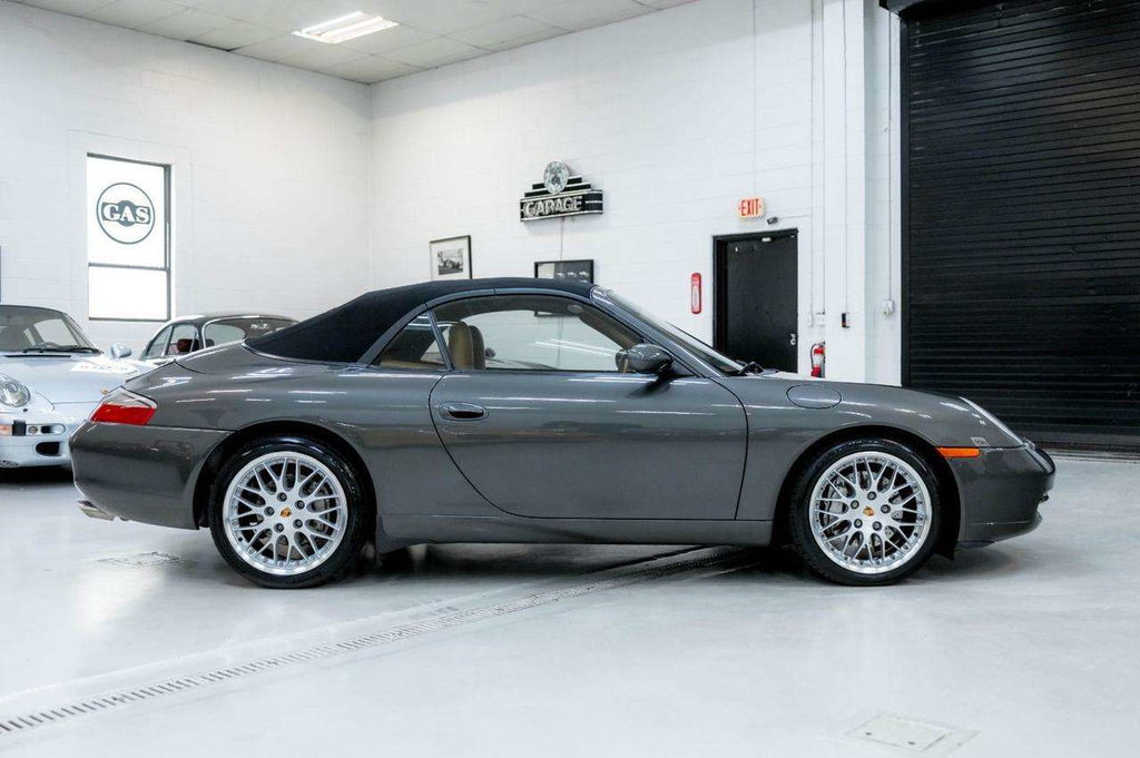 Porsche 996 Carrera 4