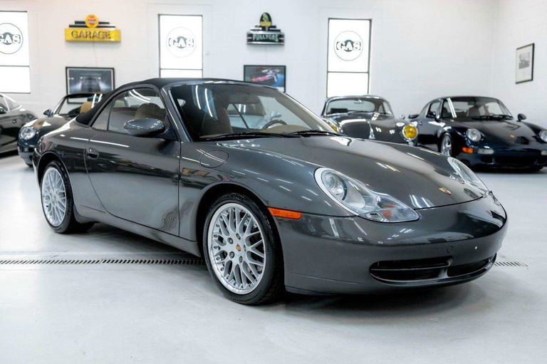 Porsche 996 Carrera 4