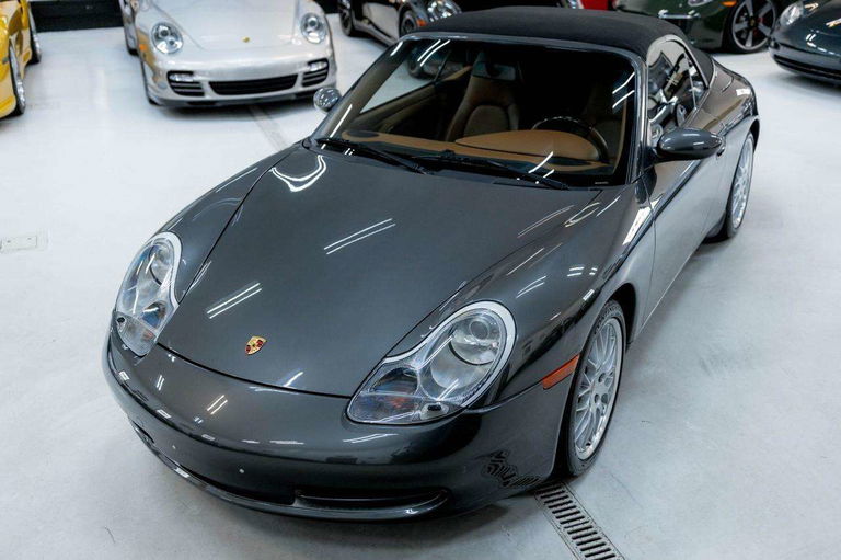 Porsche 996 Carrera 4