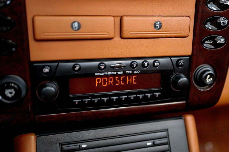 Porsche 996 Carrera 4