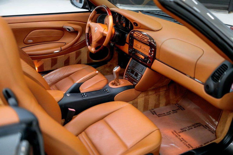 Porsche 996 Carrera 4