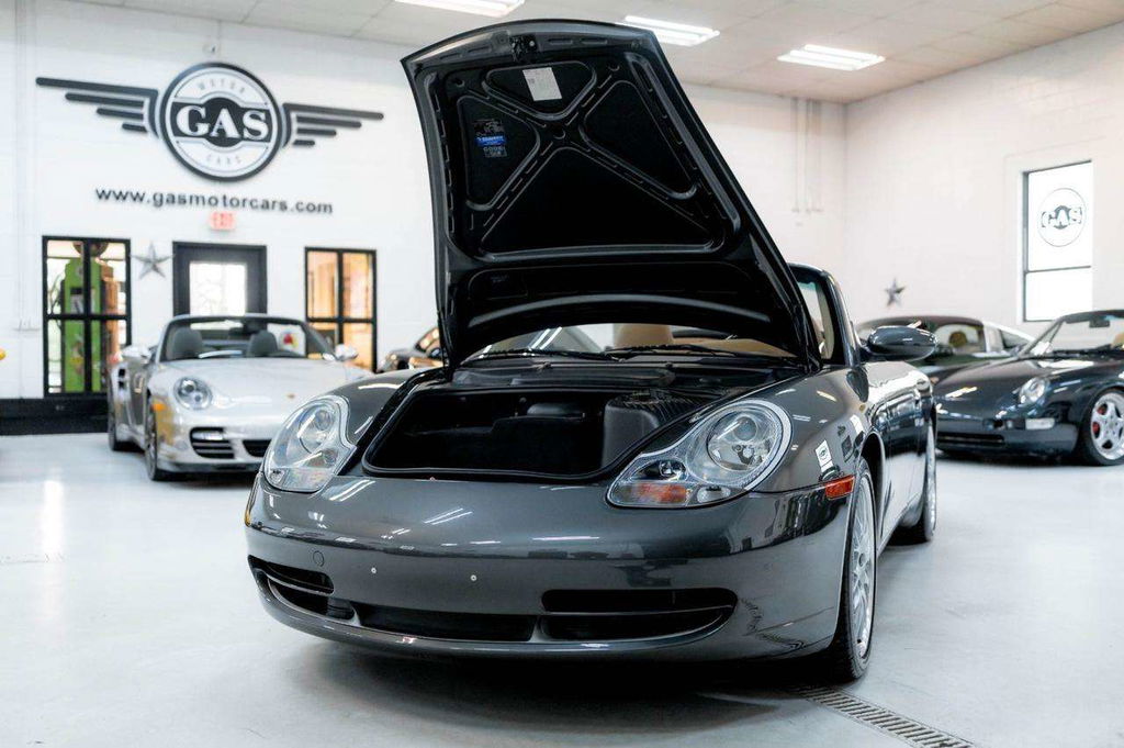 Porsche 996 Carrera 4