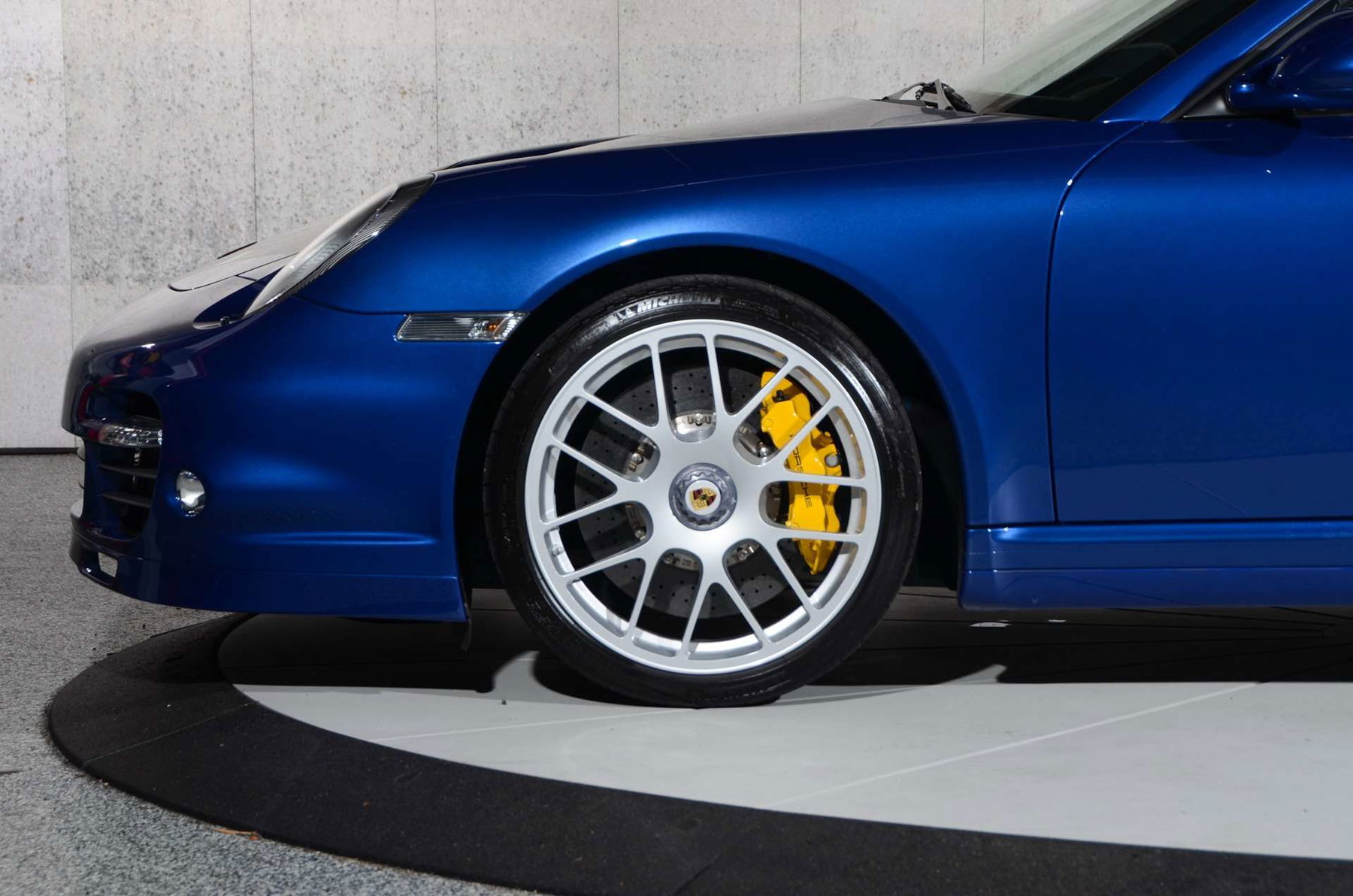 Entre Deux Bleus / アントル ドゥー ブルー 2011 used-2011-porsche-911-turbo-