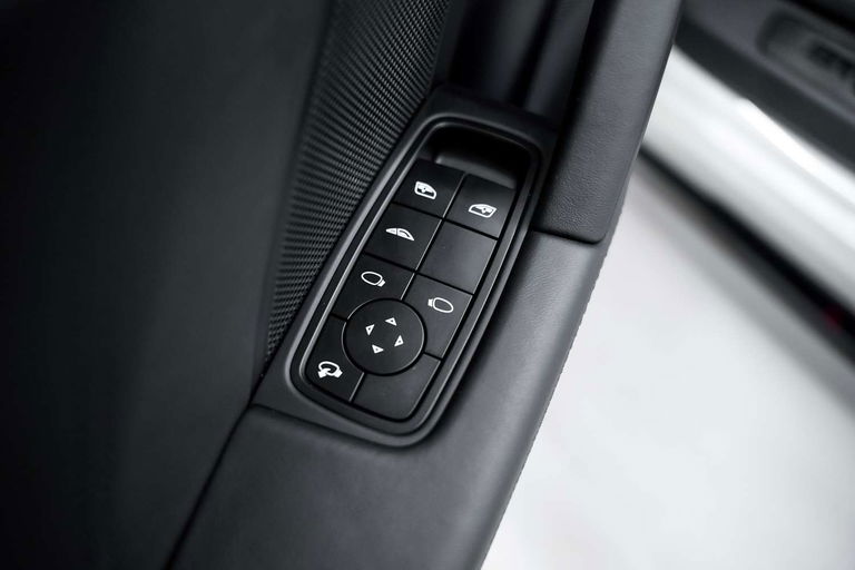 Porsche 992 Carrera 4 GTS