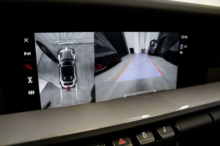 Porsche 992 Carrera 4 GTS