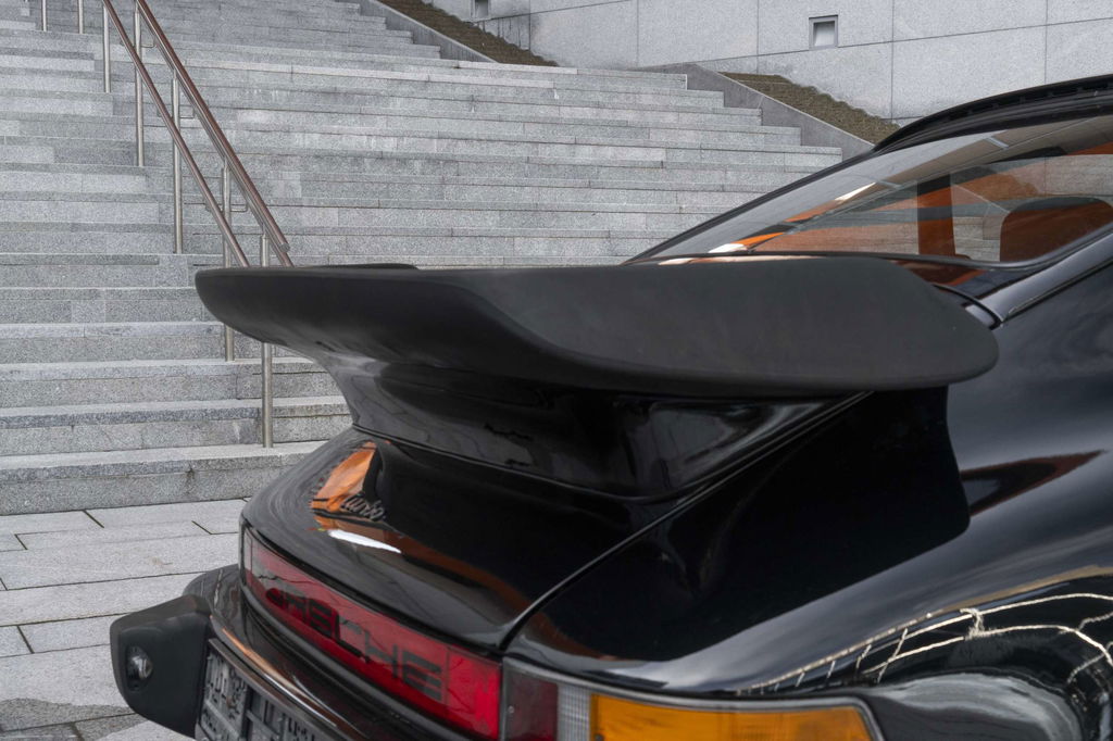 Porsche 911 Turbo 3.3