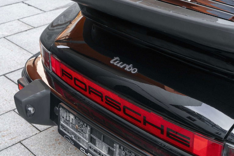 Porsche 911 Turbo 3.3
