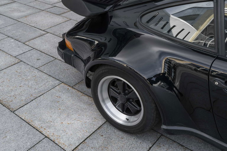 Porsche 911 Turbo 3.3