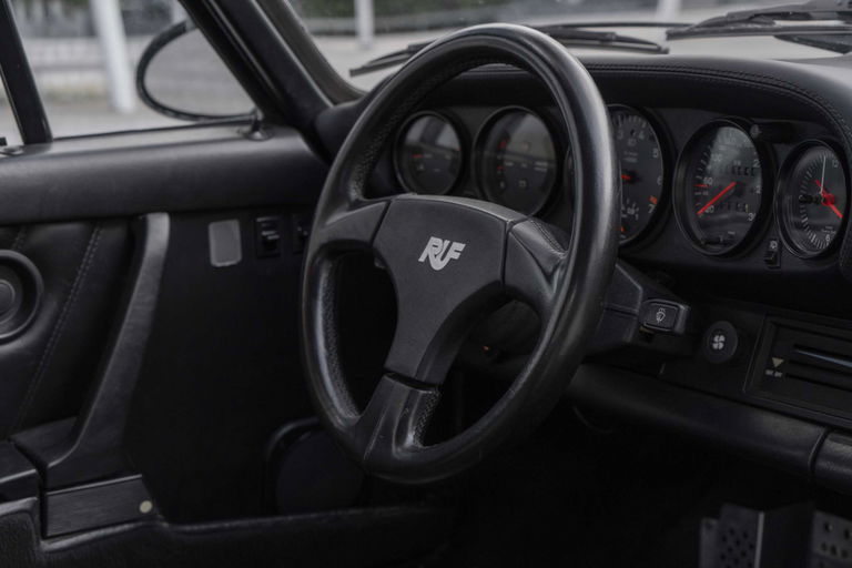 Porsche 911 Turbo 3.3