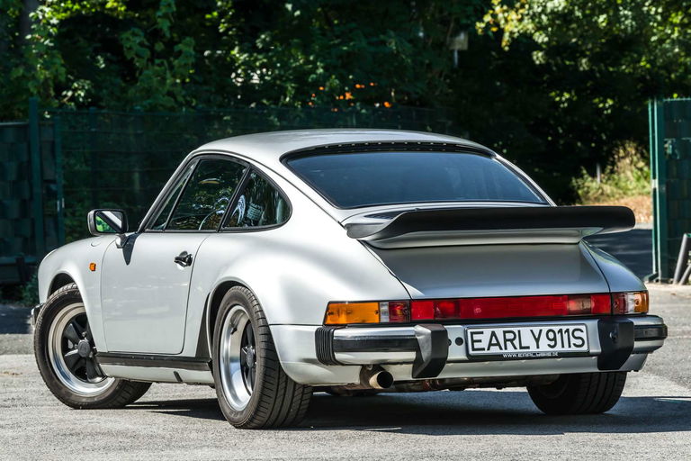 Porsche 911 Carrera 3.2 Clubsport