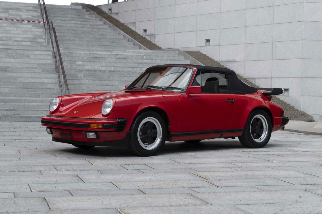 Porsche 911 Carrera 3.2