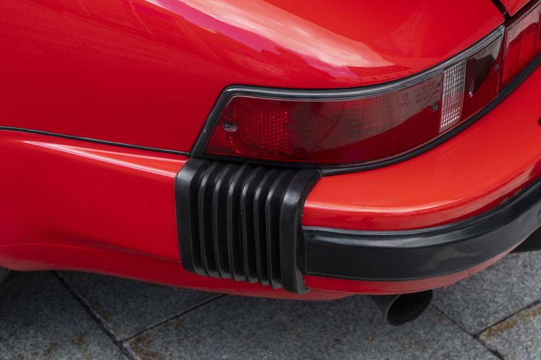 Porsche 911 Carrera 3.2