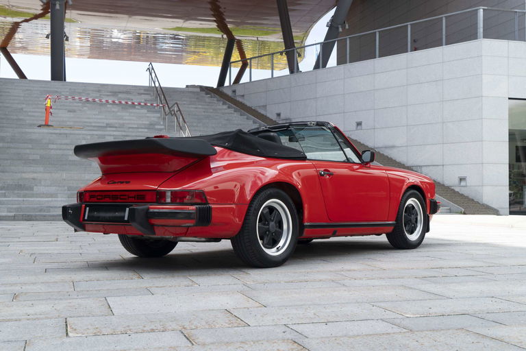 Porsche 911 Carrera 3.2