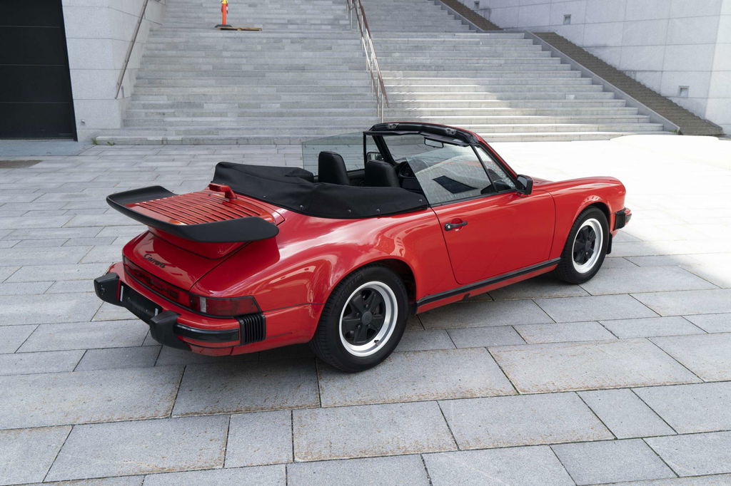 Porsche 911 Carrera 3.2