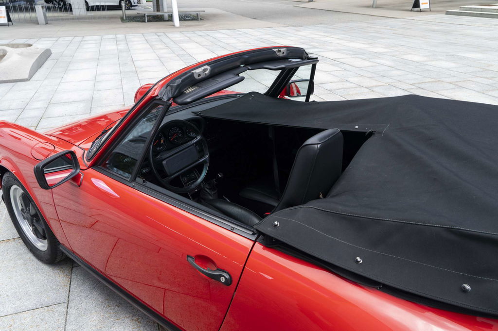 Porsche 911 Carrera 3.2