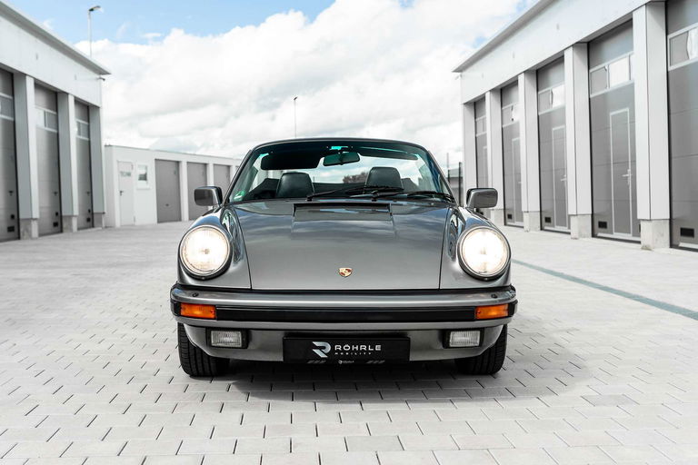 Porsche 911 Carrera 3.2