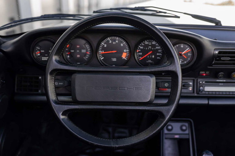 Porsche 911 Carrera 3.2