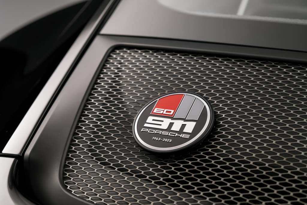 Porsche 911 S/T jubilee plaque