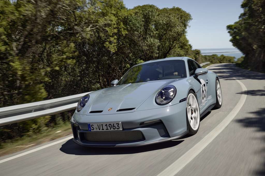 Porsche 911 S/T Heritage Design