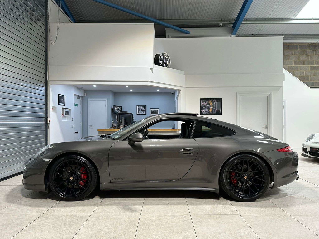 Porsche 991 Carrera GTS