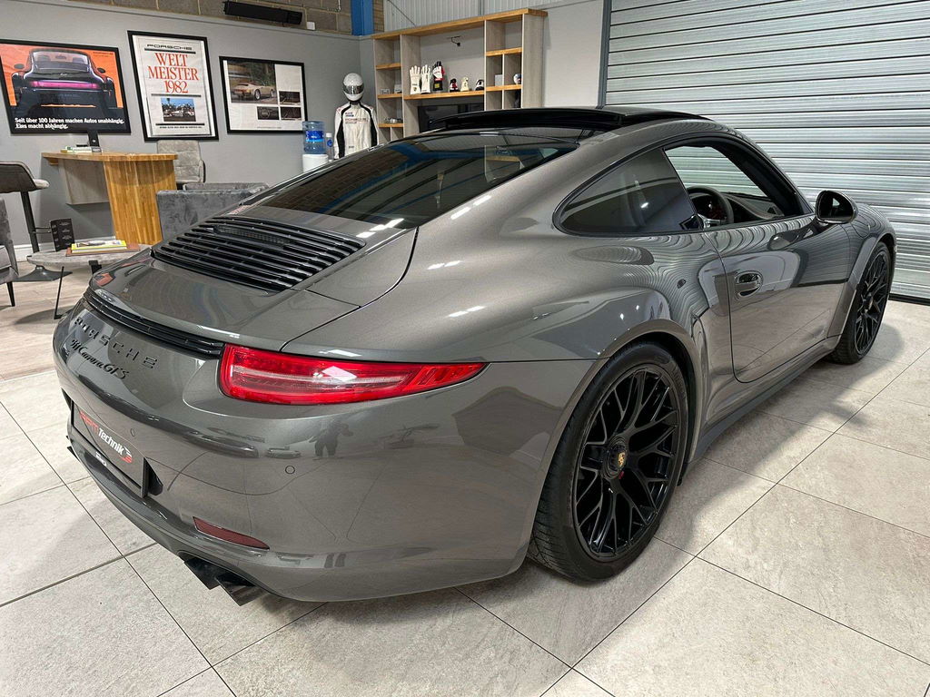 Porsche 991 Carrera GTS