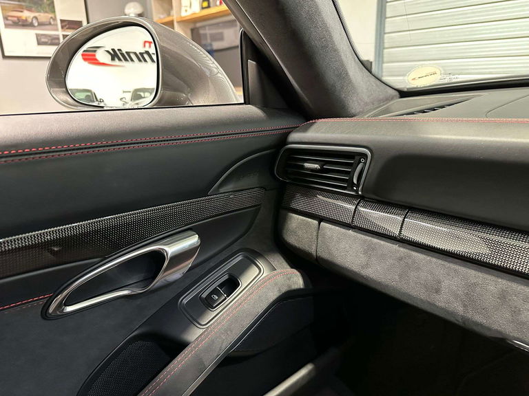 Porsche 991 Carrera GTS