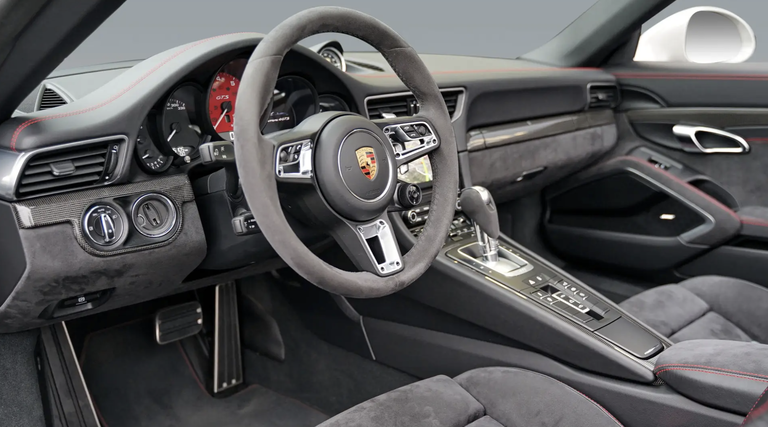 Porsche 991.2 Carrera 4 GTS