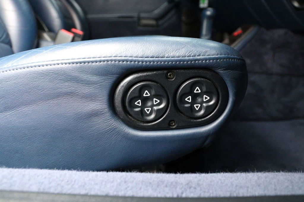 Porsche 993 Carrera 4S