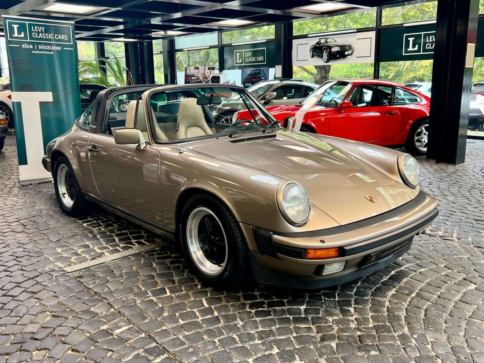 Porsche 911 Carrera 3.2